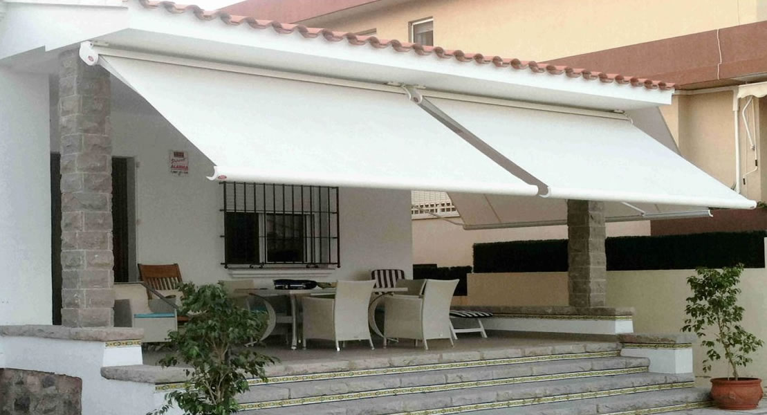 Fotografia tenda da sole con cassonetto